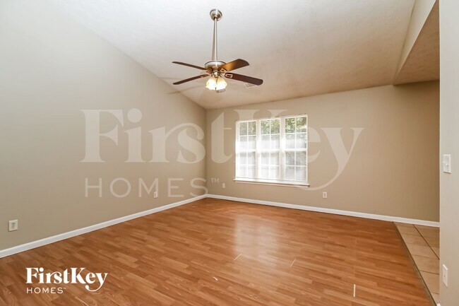 Building Photo - 300 Mote Cir