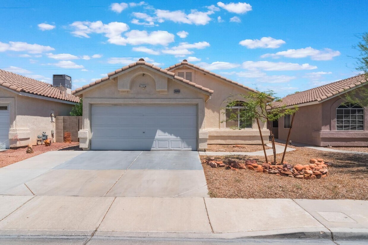 Primary Photo - 3640 Copper Cactus Dr