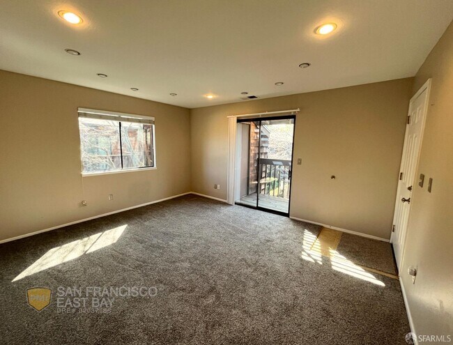 Building Photo - 2450 Walters Way