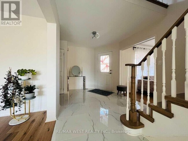 Building Photo - 106 O'Connor Crescent