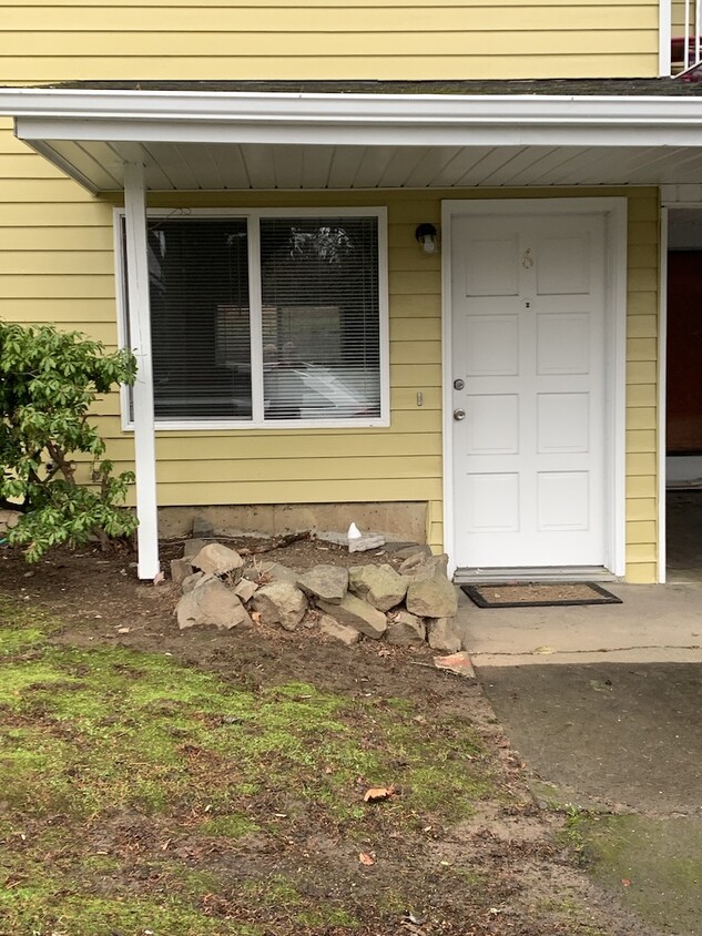 Foto principal - 2755 NE Hogan Dr