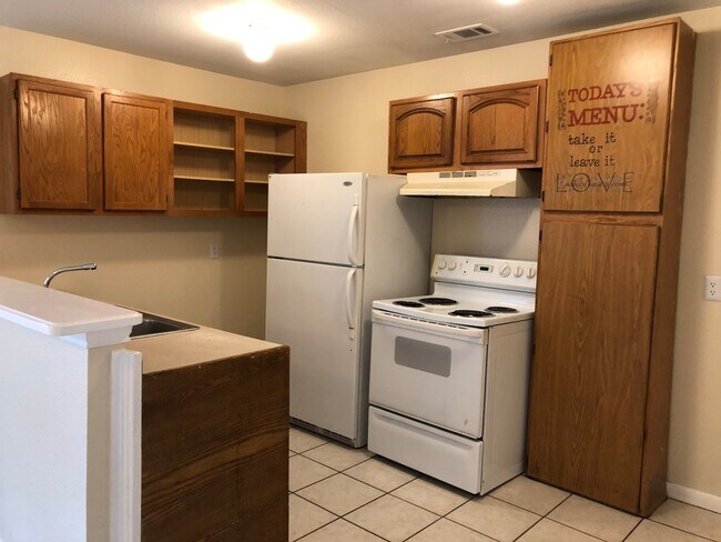 Foto del edificio - 7543 Windsor Oaks