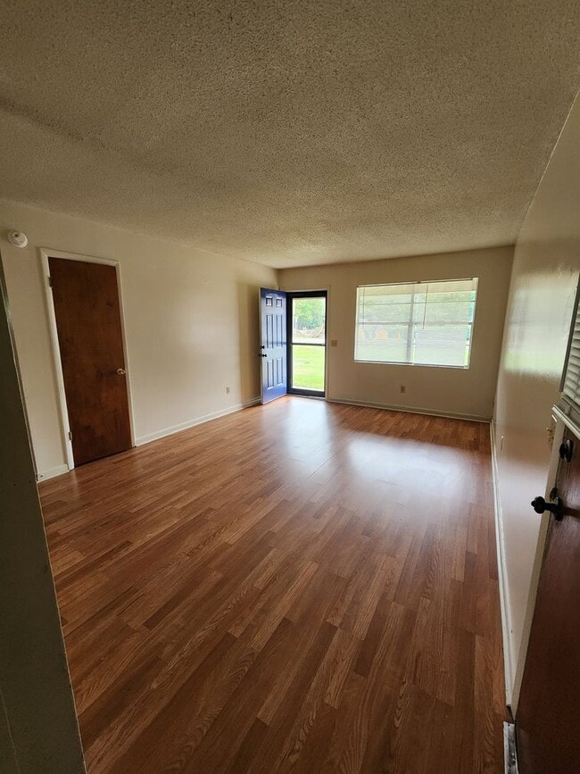 Building Photo - 917 Charles C. Frasier Blvd