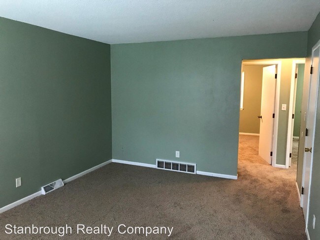 Building Photo - 2 br, 2 bath House - 3302 SE 5th Street