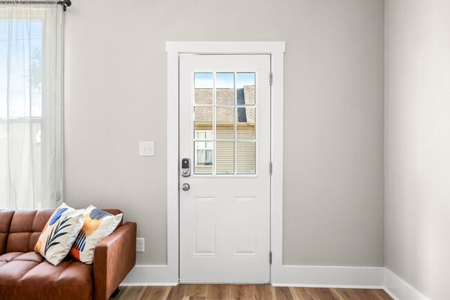 Foto del edificio - 639 Maple St