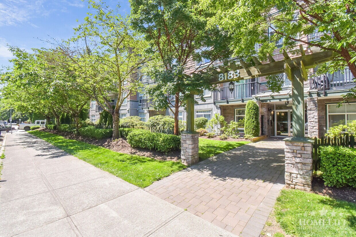 Primary Photo - Modern 2 Bed, 2 Bath Condo in Celeste – Pr...