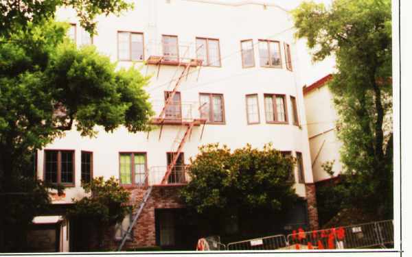 Building Photo - 2427 Hilgard Ave