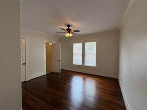 Building Photo - 404 E 29th St