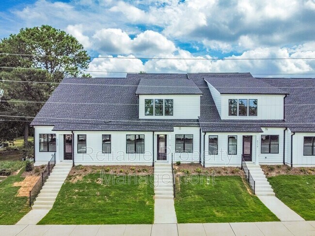 Building Photo - 6116 Fox Rd