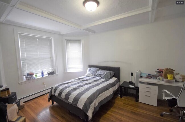 Foto del edificio - 73 Thatcher St