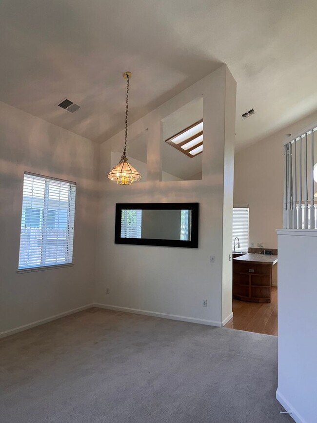 Building Photo - Reduced Price! 4Bx2.5B Home Available Now!...