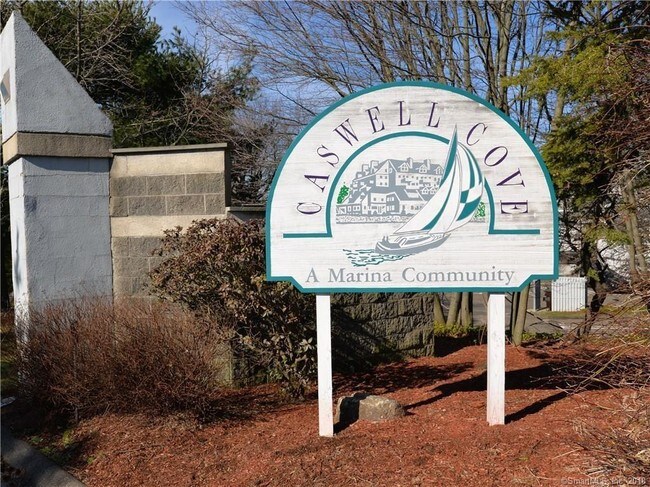 Building Photo - 1113 Windward Rd