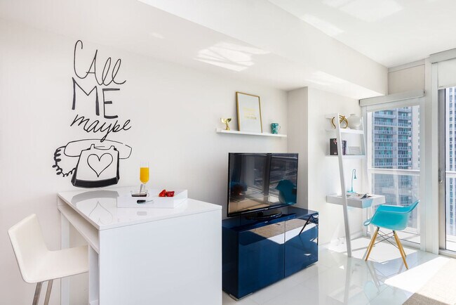 Building Photo - 485 Brickell Ave