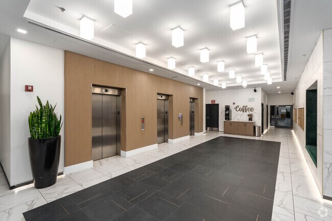Interior Photo - Camden Court