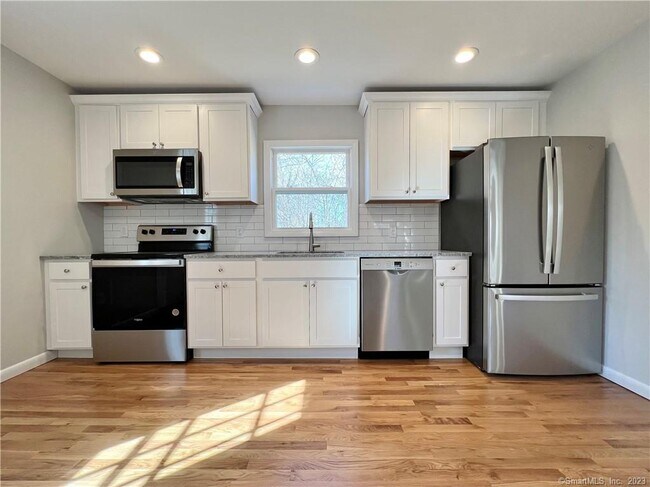 Building Photo - 38 Barnum Rd