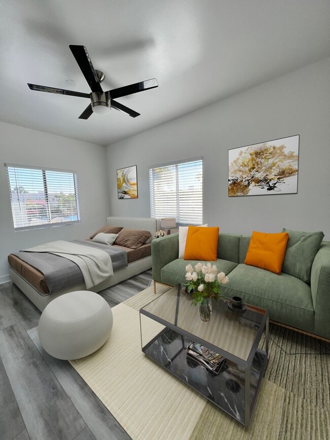 Interior Photo - Loma Hill