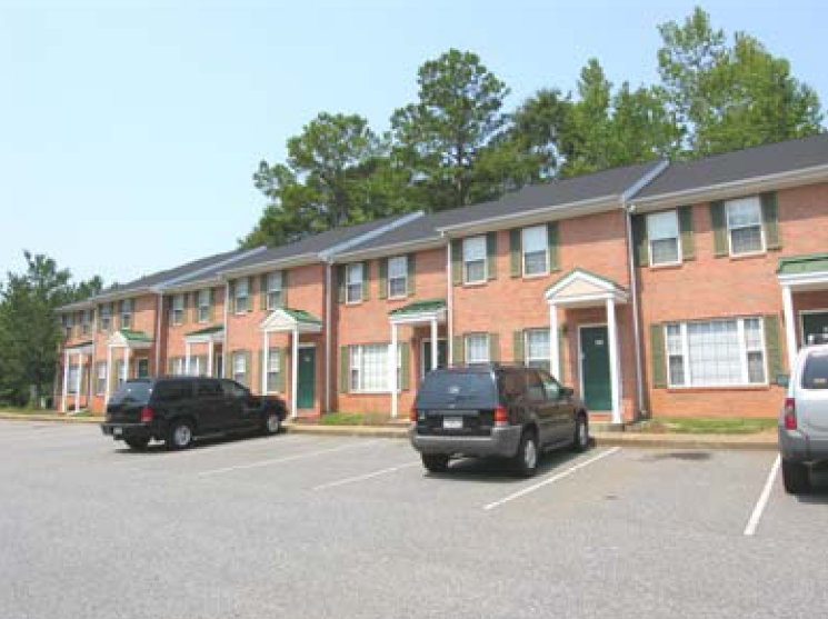 Foto principal - Cedar Bluffs Apartments