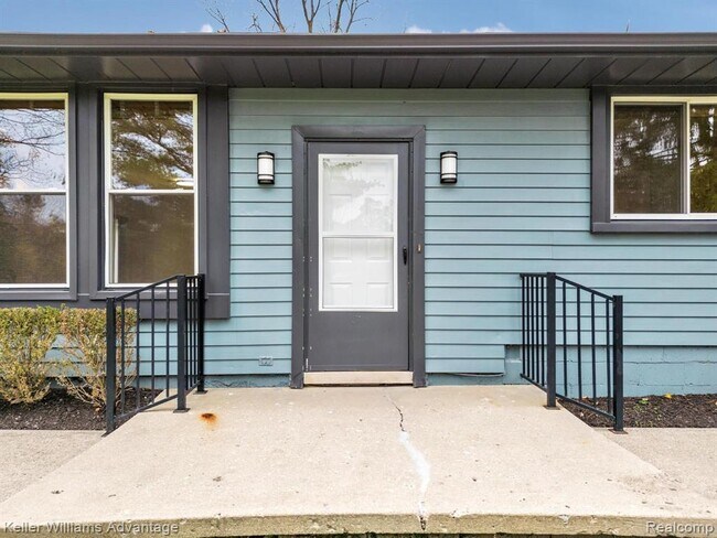 Building Photo - 21355 Beck Rd