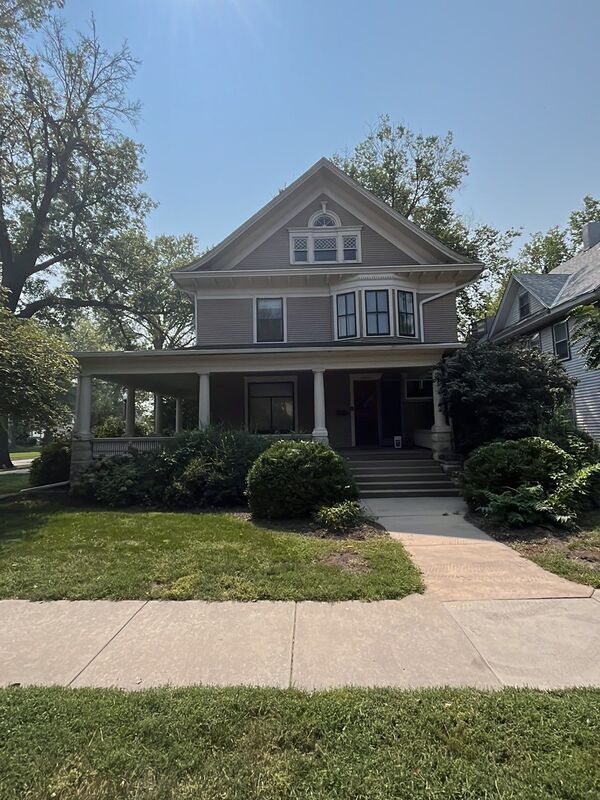 Primary Photo - 1445 C St