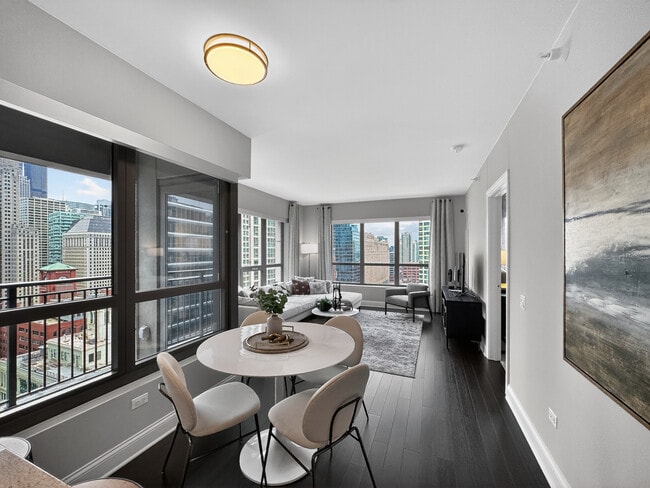 Foto del edificio - 61 W Hubbard St