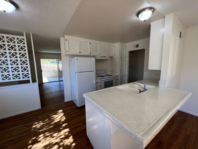Foto del edificio - Paradise Hills 3-bedroom house on cul-de-sac