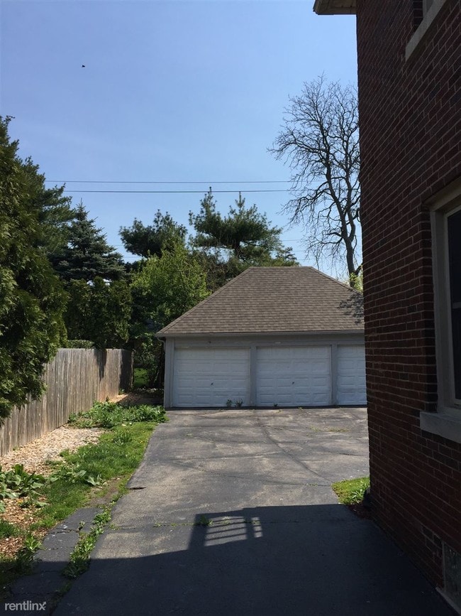 344 Neff Rd, Grosse Pointe, MI 48230 Condo for Rent in Grosse Pointe
