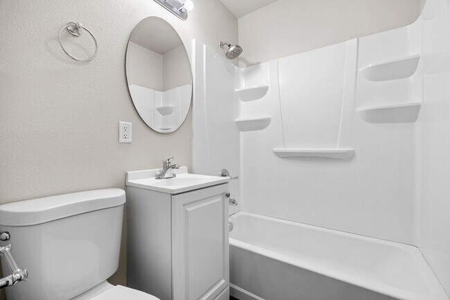 Foto del edificio - 2 Bedroom for Rent in Des Moines