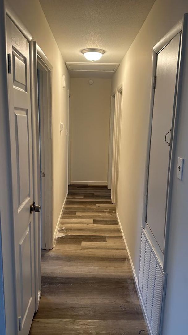 Building Photo - Beautiful fully remodeled home!