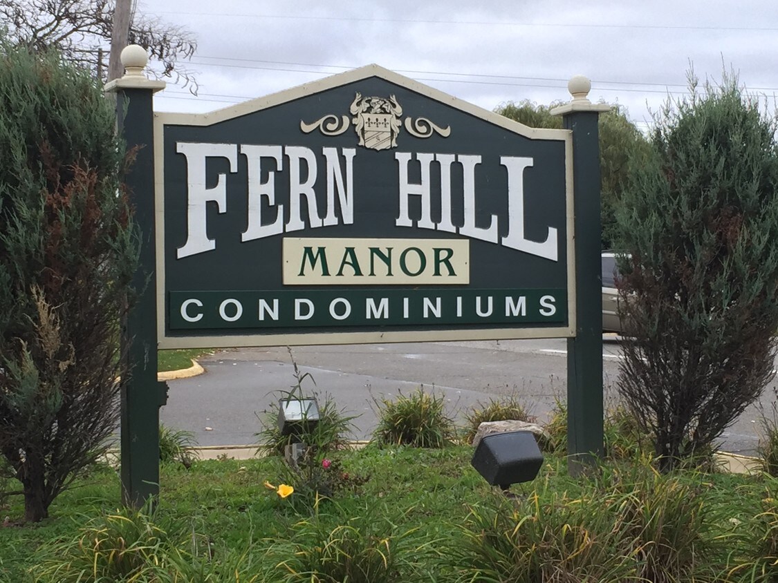 17026 Clinton River Rd, Clinton Township, MI 48038 Condo for Rent in