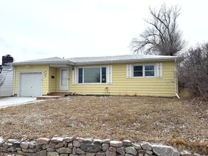 Building Photo - 1621 S Conwell St