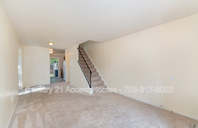 Building Photo - 13885 Oyster Point Ct