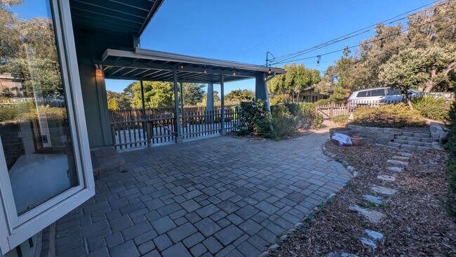 Foto del edificio - Bright and Cozy 3 Bedroom Home In Pacific ...
