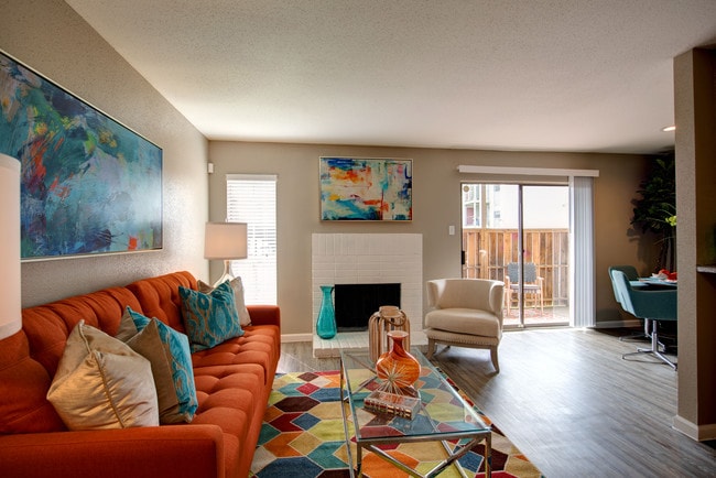 Building Photo - Hacienda Bonita