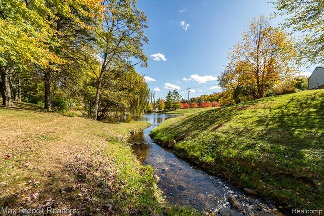 Foto del edificio - 862 Yorktown Ct