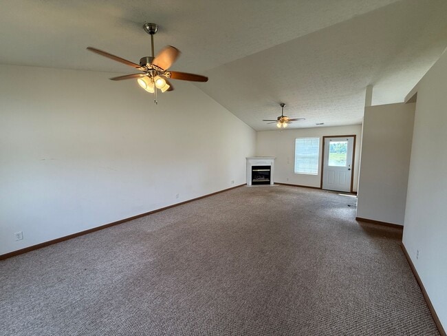 Building Photo - 2 bedroom and 2 bathroom property located in West Lafayette!