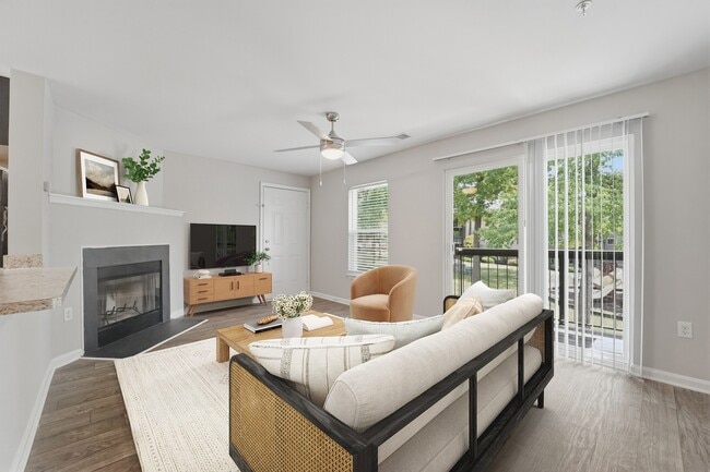 Building Photo - Eagle Rock Apartments at Abingdon
