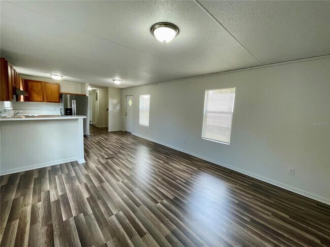 Foto del edificio - 6328 Eugene Acres Ln