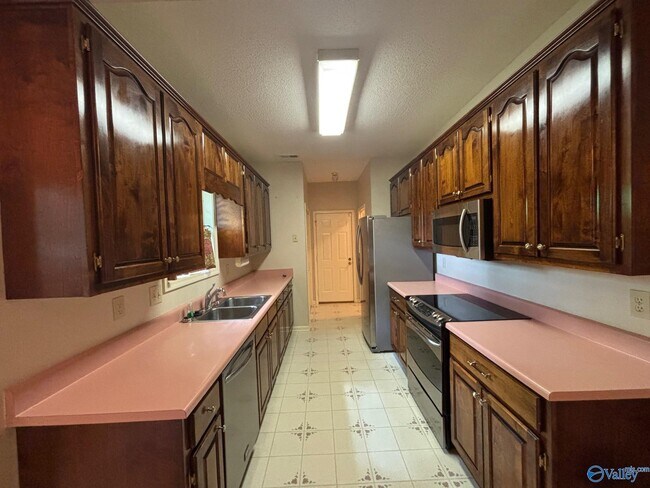 Foto del edificio - 224 Lily Flagg Rd SE