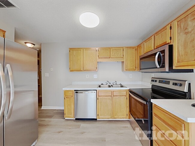 Building Photo - 5472 Brickleberry Way