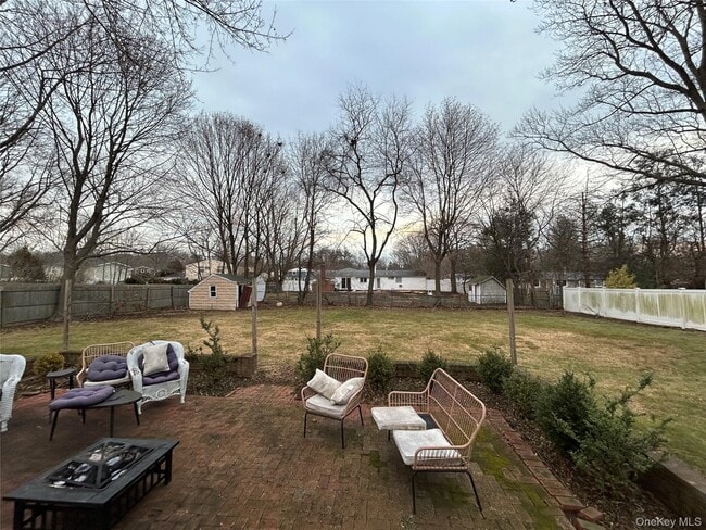 Building Photo - 47 University Heights Dr