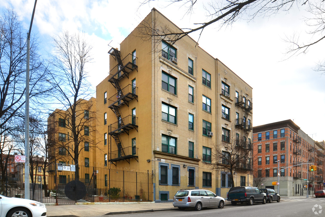 Foto del edificio - 2300 Washington Ave