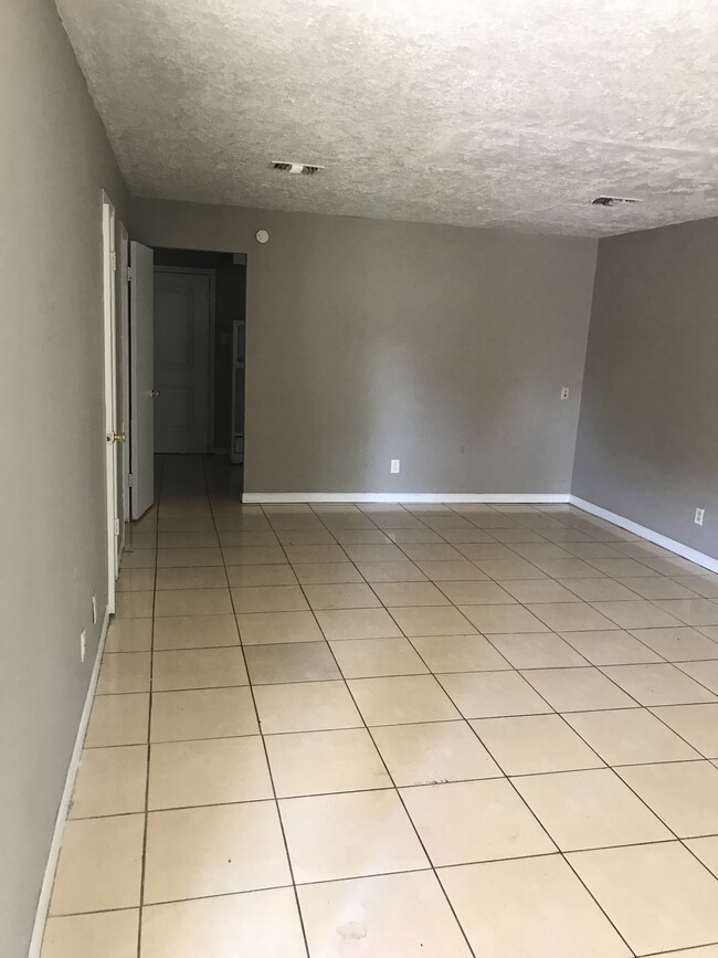 Foto del edificio - 3404 Lantern Ln