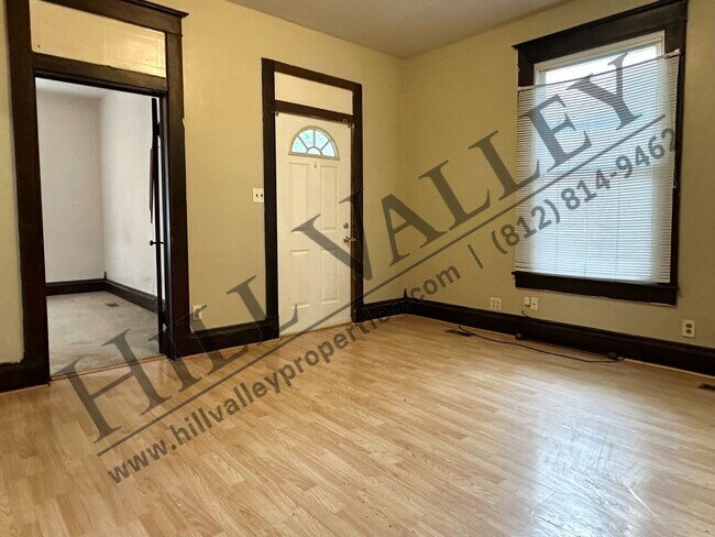 Foto del edificio - Two Bedroom Home