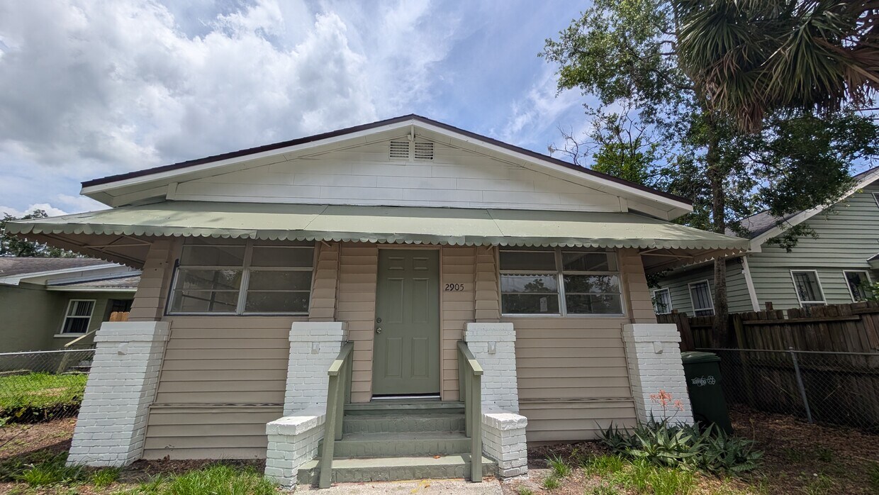 Primary Photo - 2905 N Blvd