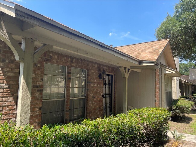 Foto del edificio - 12335 W Village Dr
