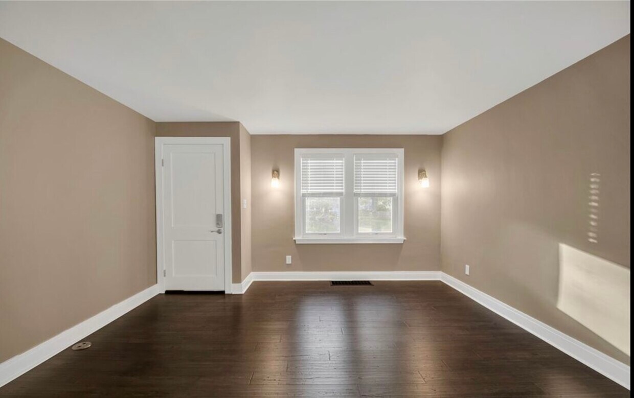 Primary Photo - 176 Highland Dr