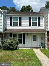 Building Photo - 201 Villa Knoll Ct