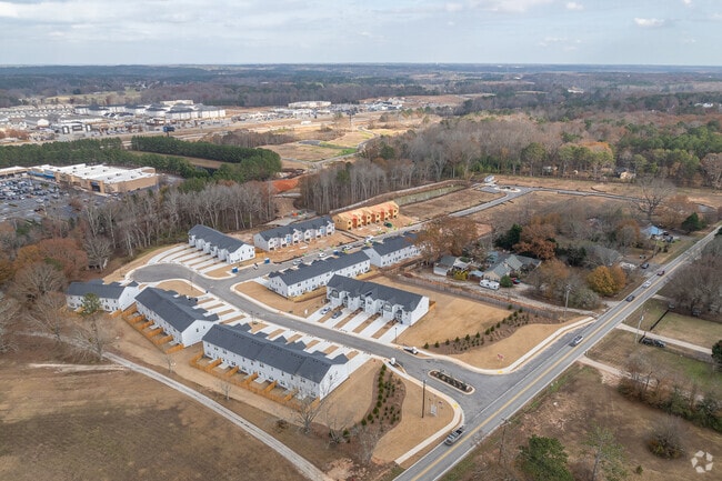 View of Community - Parkway Pointe