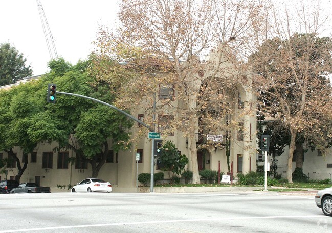 Building Photo - Marengo Apartments