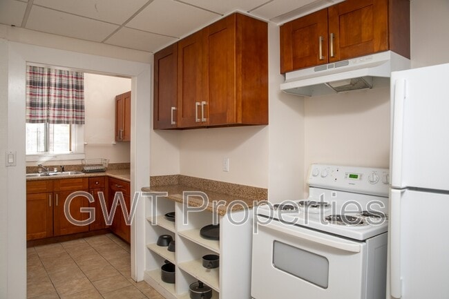 Photo - 412 Hayes St Apartment